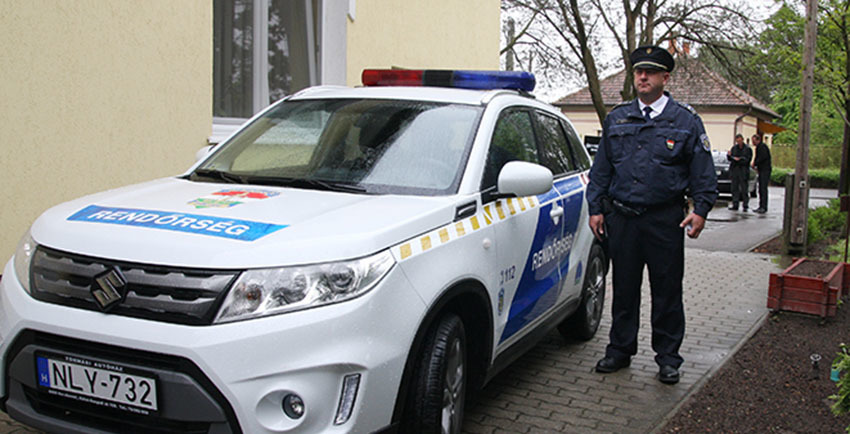 Új rendőrautó segíti a munkát Kocséron