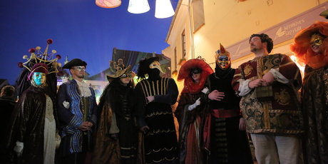 Szentendre karnevállal lépett a farsang farkára